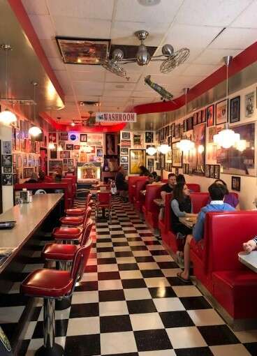 Rockin’ Robyn’s Diner Restaurant's Review